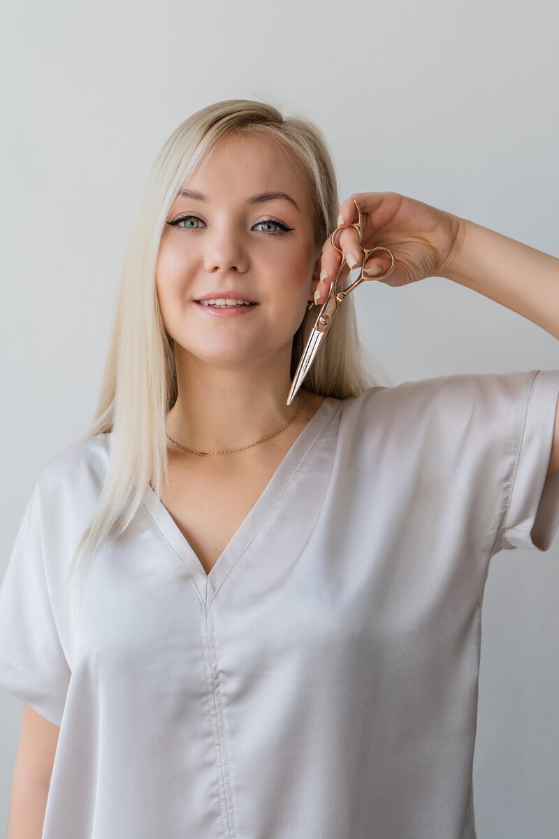 Ichiro Rose Gold Cutting scissor with crystal-set handle ring